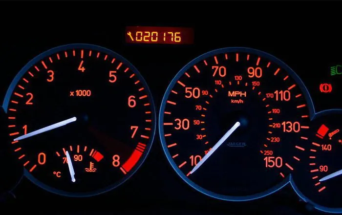 معنی چراغ های پشت آمپر خودرو 207